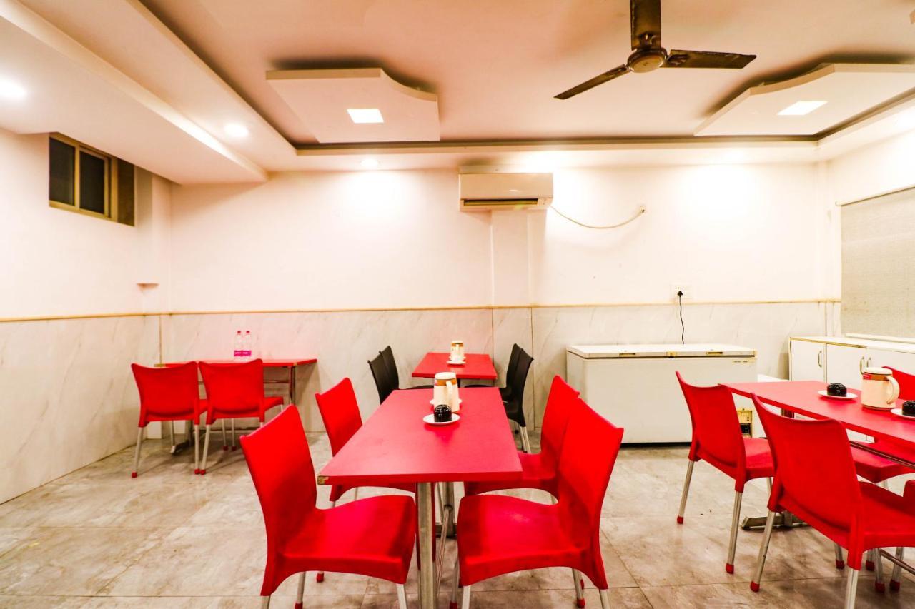 Hotel Olive Zone Near Delhi Airport Нью-Дели Экстерьер фото